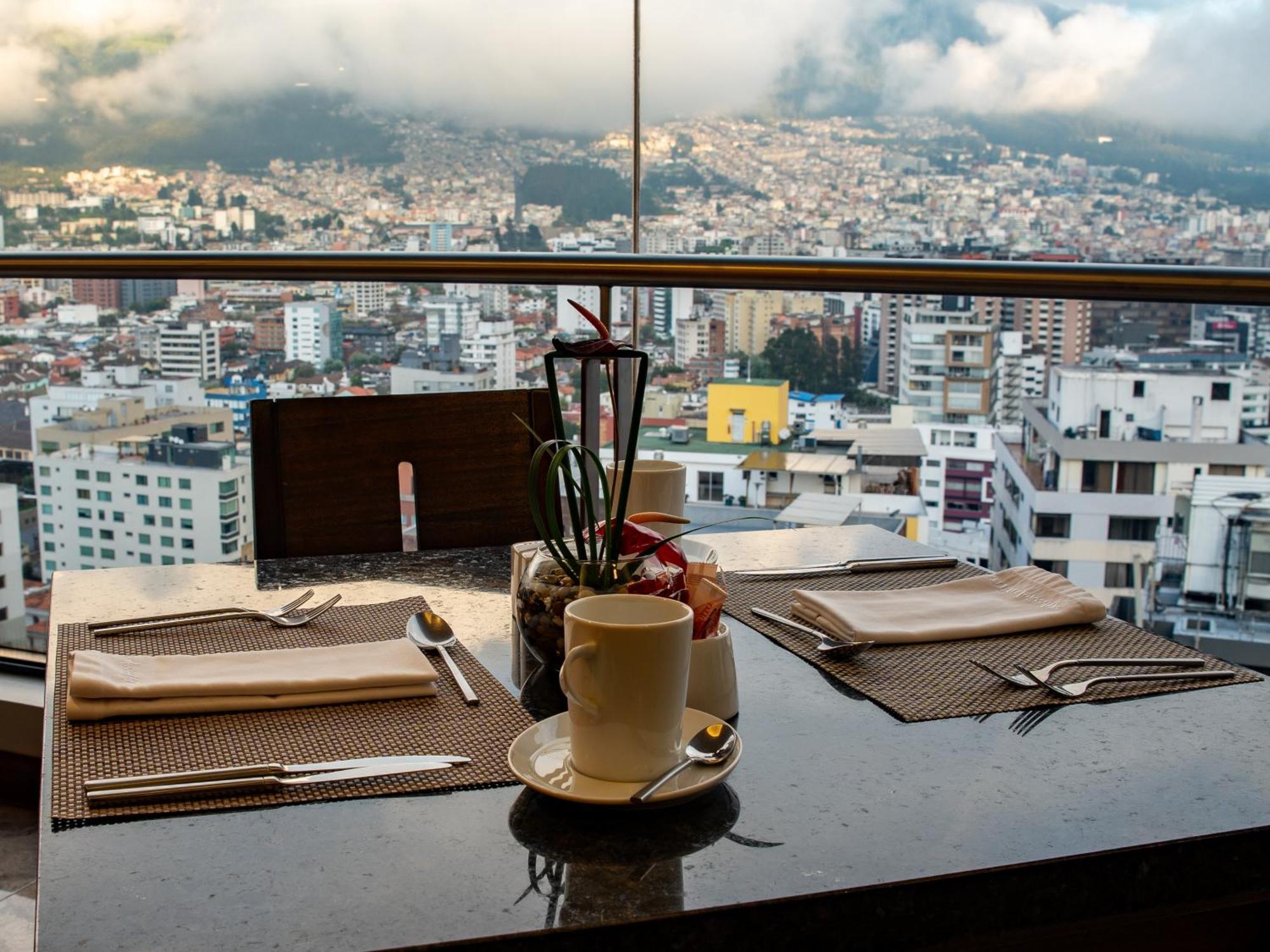 Swissotel Кито Екстериор снимка